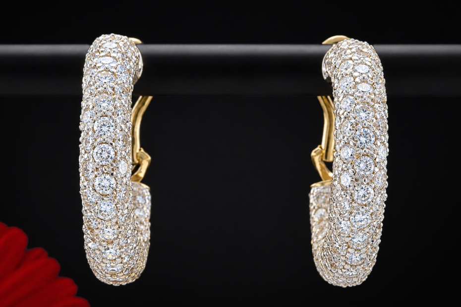 Luxuriöse Creolen Ohrstecker mit Clips und Diamanten in 750er Gelbgold 