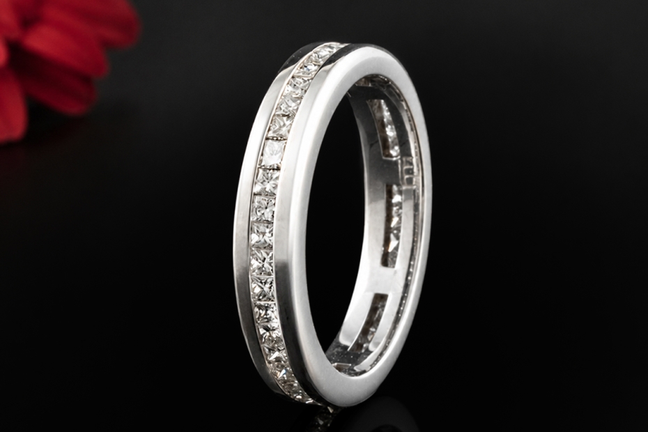 Memoire Ring Eckige Princess Cut Diamanten 1,20 Carat in 750er Weißgold 