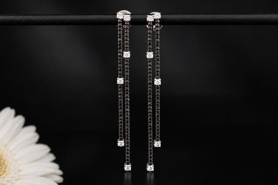 Black & White Lange Ohrringe mit Diamanten Schwarz Weiß in Weißgold 750 