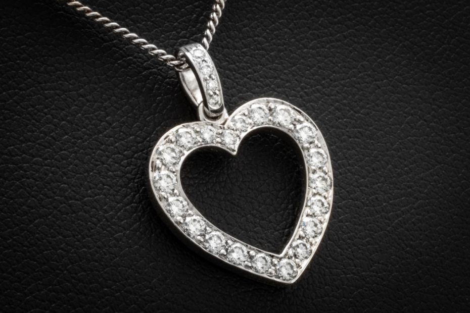 Tiffany & Co. Herz Anhänger mit Diamanten Vintage Modell in 950er Platin 