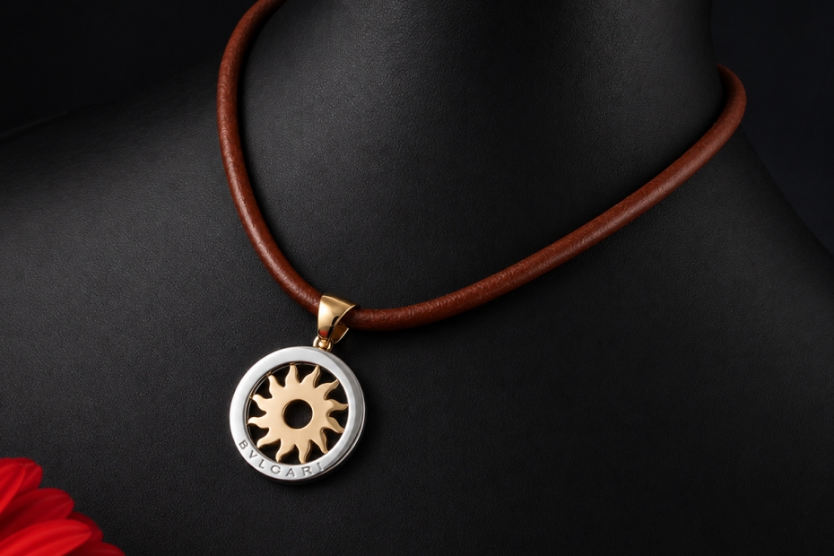 BVLGARI Tondo Sun Collier Kette Leder Braun Anhänger Sonne in 750er Gold 