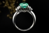 Smaragd Ring im Ovalschliff mit Diamanten Handarbeit in 750er Weißgold 