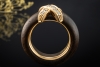 Leo Wittwer Ring Kreuz X Holzarbeit mit Diamanten in 750er Roségold 