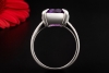 Hollfelder Ring mit facettiertem Amethyst und Diamanten in Weißgold 750 