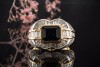 Goldschmiedearbeit Ring Massiv Saphir und Diamanten in Gold und Platin 