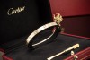 Cartier Love Armreif Armband Neues Modell in Gelbgold 750 Gr 17 Full Set 
