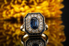 Art Deco Ring mit blauen Saphiren und Brillanten in Gelbgold 750 Arbeit 