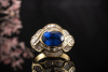 Hans Dieter Krieger Ring mit Traum Saphir und Diamanten in Gelbgold 750 