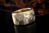 Herz Ring mit Diamanten rundum Massiver breiter Bandring in Gelbgold 750 