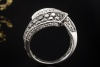 Black and White Ring Crossover mit Diamanten 750er Weißgold Handarbeit 