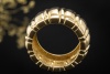 Piaget Bandring Breiter gewellter Designer Goldring in 750er Gelbgold 