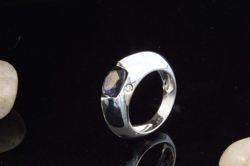 Piaget Ring mit Iloith und Diamant Massive Arbeit in 750er Weißgold 