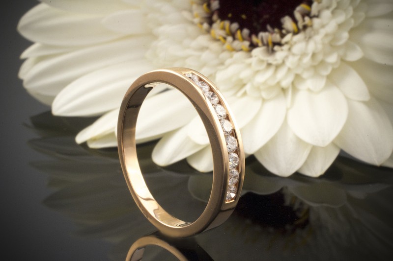 Moderner Brillantring Ring mit 9 Diamanten in 750er Rotgold UVP 1.990,- 