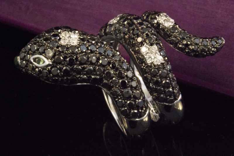 Tier Motiv Ring Schlange mit Brillanten in 750 Weißgold 