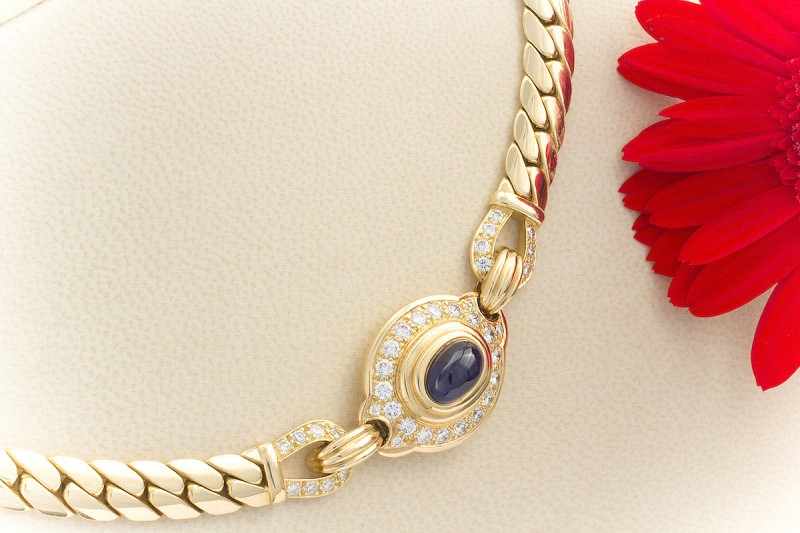 Zeitloses Cartier Meisterwerk Collier mit Saphir Cabochon & Brillanten Gold 750 