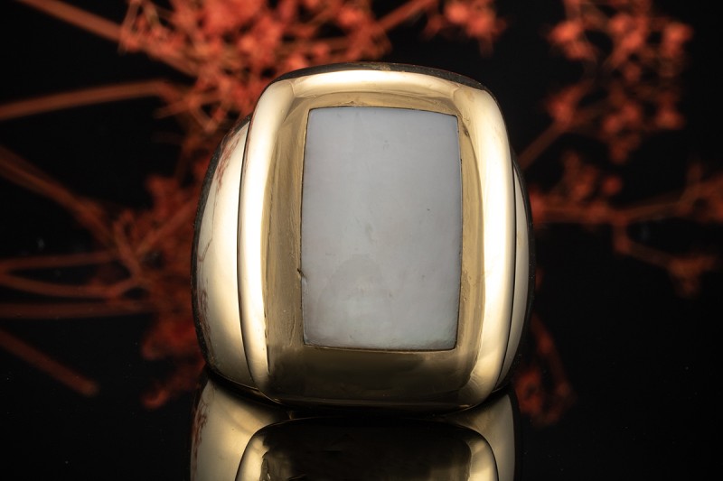 Van Cleef & Arpels Paris Ring mit Perlmutt rechteckig Massiv in Gold 750 