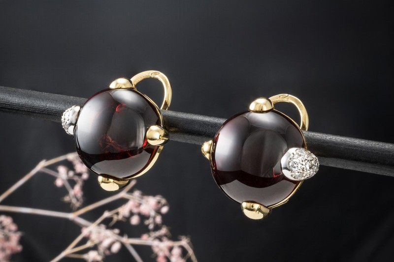 Pomellato Ohrringe Griffe Ohrclips Rund Granat Diamanten 750er Gelbgold 