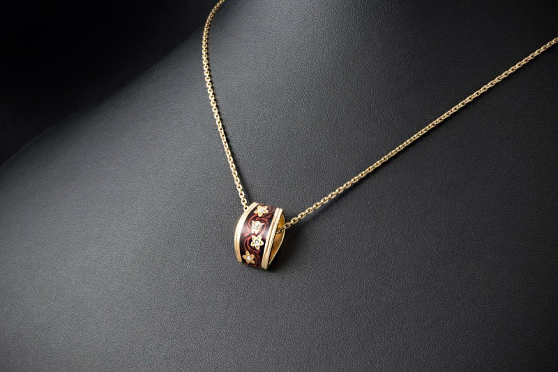 Wellendorff Anhänger Wunderblume Emaille Braun 4 Diamanten Gelbgold 750 