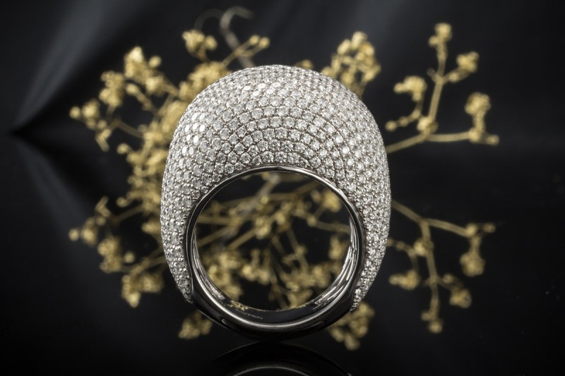 Statement Dome Ring mit 7,9 Carat TW VS Diamanten Massiv in Weißgold 750 