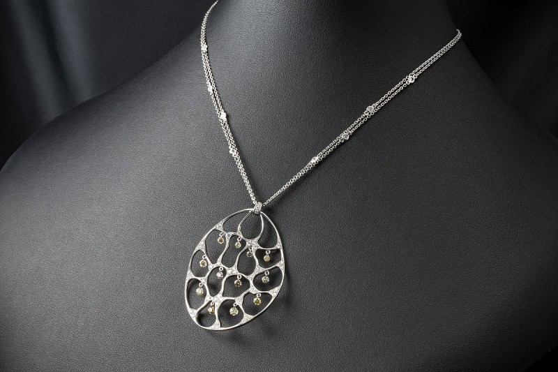 Exklusives Collier Kette mit XL Anhänger Tanzende Diamanten Weißgold 750 