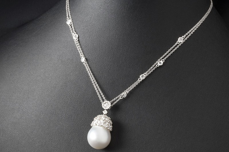 Collier Kette mit Anhänger Südsee Perle und Diamant Rosen 750er Weißgold 