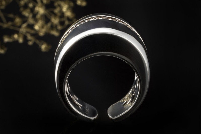 Al Coro Ring Offene Ringschiene mit braunen Diamanten in 750er Weißgold 