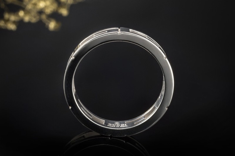 Gucci Ring Bandring mit Gucci Logo rundum Größe 53 in 750er Weißgold 