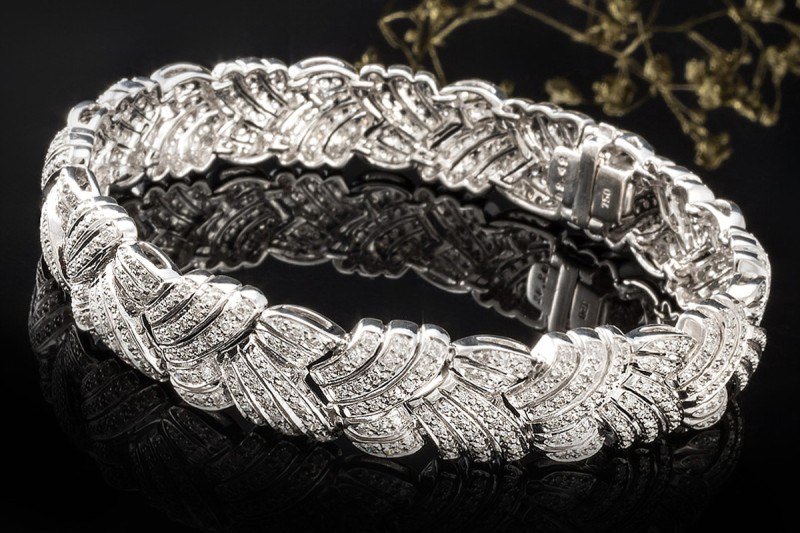 Armband mit Diamanten in 750er Weißgold Detailverliebtes Gliederarmband 
