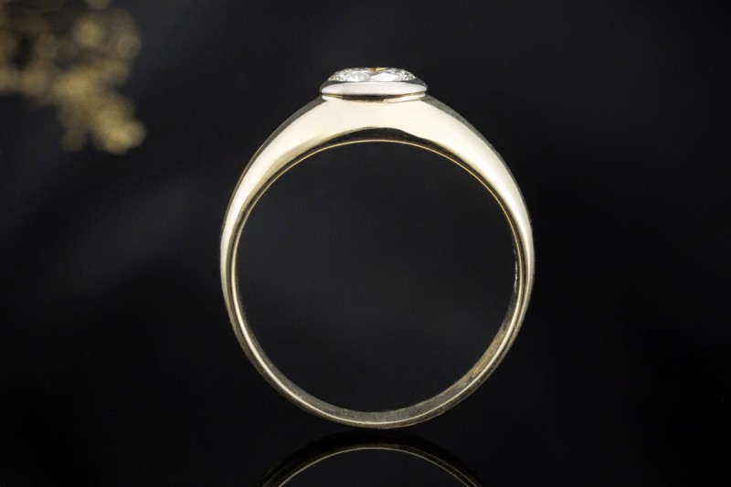 Klassischer Solitär Ring 1 Diamant im Brillantschliff Gelbgold Weißgold 