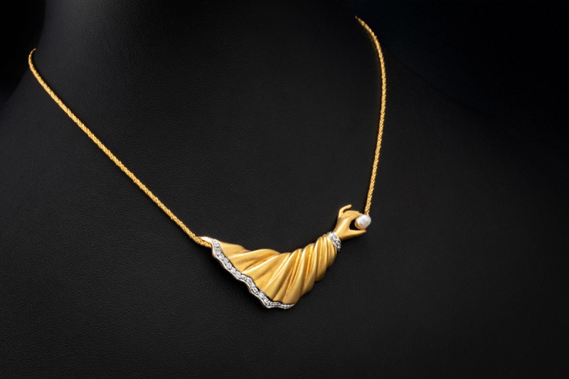 Collier Goldene Hand mit Perle und Diamanten Kette mit Anhänger Gelbgold 