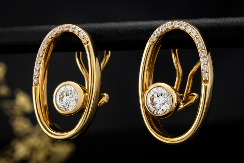 Ovale Ohrringe Ohrstecker mit Clips und Diamanten in 750er Gelbgold 