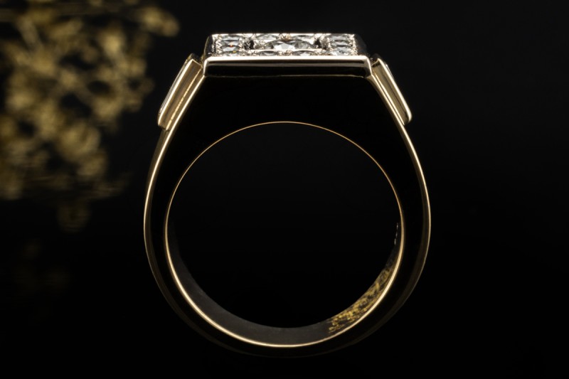 Siegelring Massiver Ring mit Diamanten Goldschmiedearbeit 750er Gelbgold 