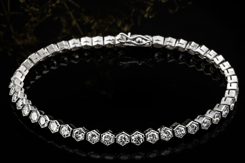 Art Déco Armband mit Diamanten im Hexagon Tennisarmband in 950er Platin 