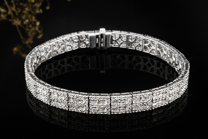 Kreatives Design Armband Klassiker mit Baguette Diamanten 750er Weißgold 