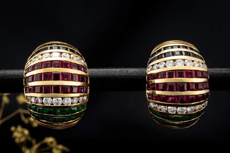 Halbcreolen Ohrringe mit Rubin Smaragd Saphir Diamanten in Gelbgold 750 