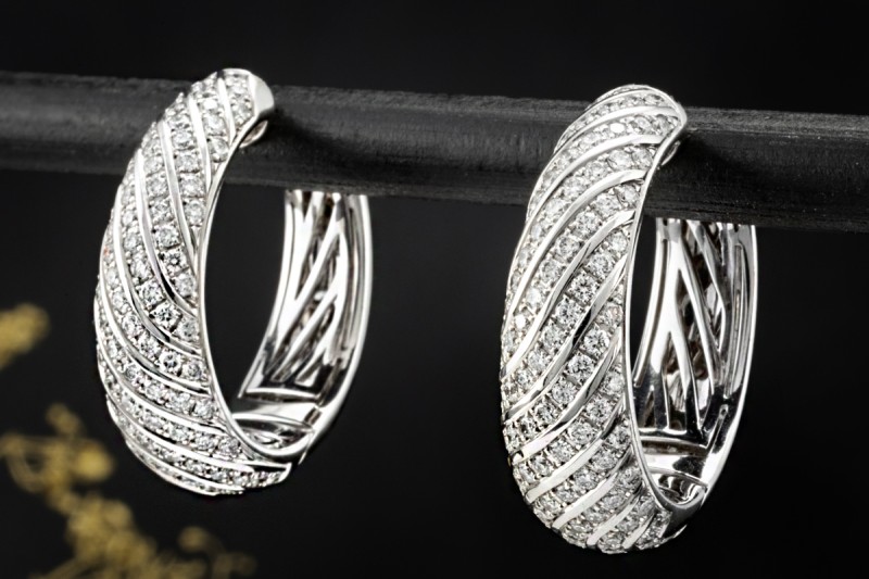 Victor Mayer Ohrringe Klappcreolen rund mit Diamanten in 750er Weißgold 