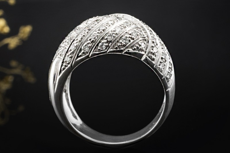 Ring Flechtmotiv Funkelnder Pavé Diamantbesatz in 750er Weißgold Arbeit 