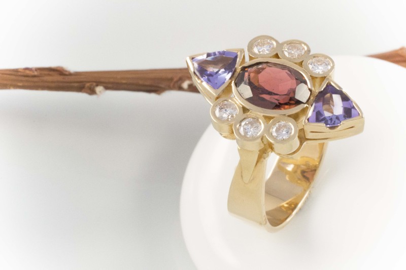 Designer Ring in 750er Gold mit Tansanit Turmalin und Brillanten Handarbeit 