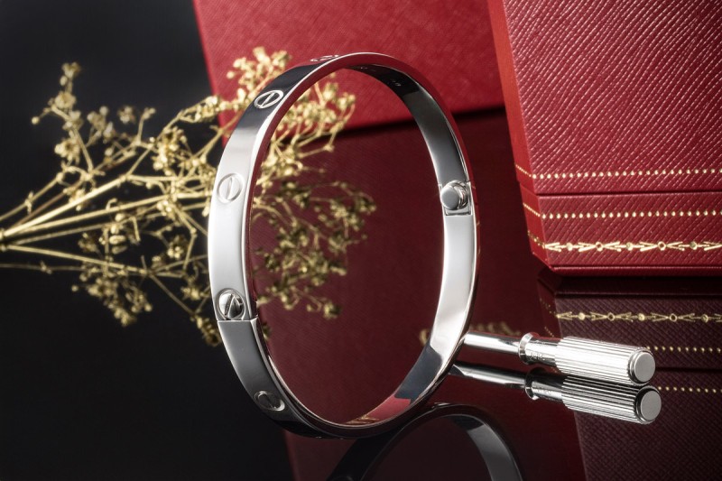 Cartier Love Armreif Armband Neues Modell in Weißgold 750 Gr 19 Full Set 