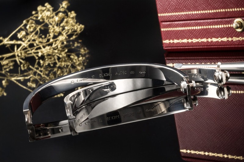 Cartier Love Armreif Armband Bracelet Neues Modell in Weißgold 750 Gr 17 