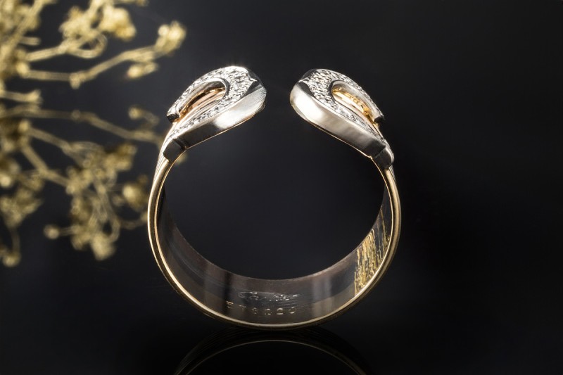 Cartier Ring Doppel C mit Diamanten Großes Modell in 750er Gold Tricolor 