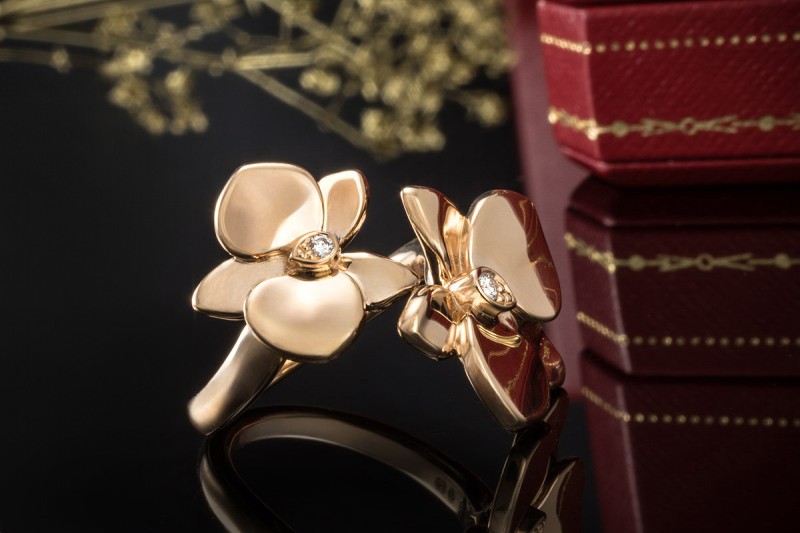 Cartier Ring Caresse d'Orchidées Blume mit Diamanten in 750er Roségold 