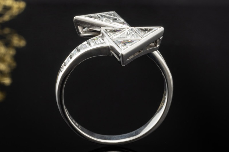 Exklusiver Designer Ring Dreiecke mit Diamanten Handarbeit Weißgold 750 