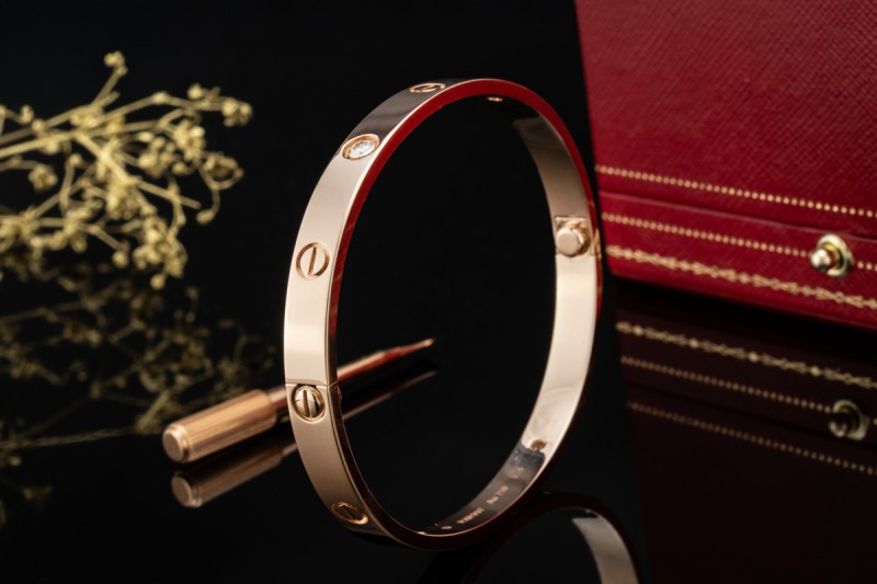 Cartier Love Armreif Bracelet mit Diamanten 750er Roségold Full Set 2025 