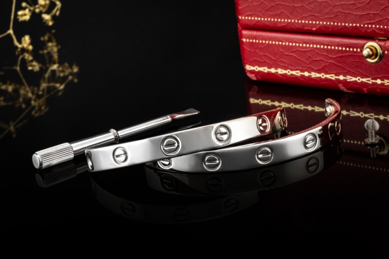 Cartier Love Armreif Vintage Größe 16 in 750er Weißgold OVP Sonderpreis 