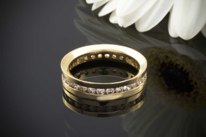 Feiner kleiner Memoire Ring mit 0,70 Carat Brillanten in 585er Gelbgold 