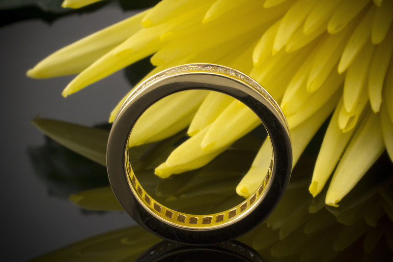 Memoire mit Diamanten 1,50 Ct. Baguette Schliff in 750er Gelbgold Größe 56 