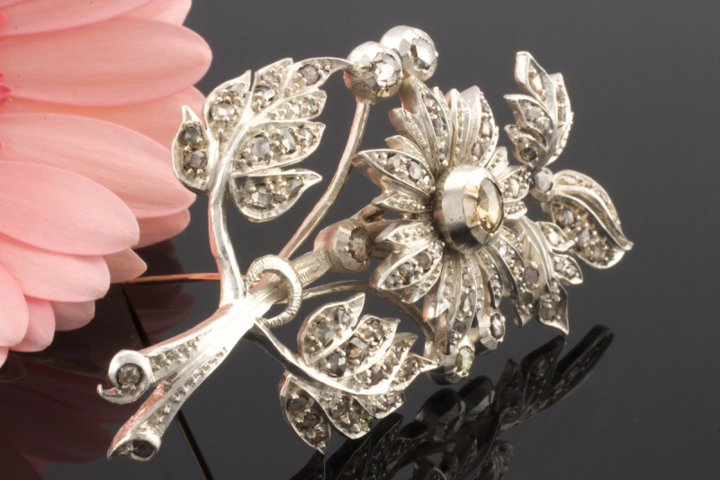 Antike Brosche Nadel Blume Flower mit Diamant Rosen in 585er Weißgold 