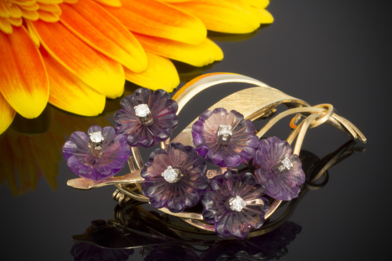 Brosche Nadel Goldschmiedearbeit mit beweglichen Amethyst Blumen in 585er Gold 