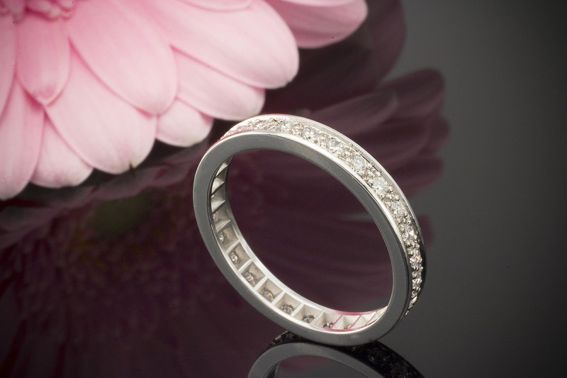 Memoire Ring Klassisch mit 0,75 Carat Brillanten in 750er Weißgold Größe 56 
